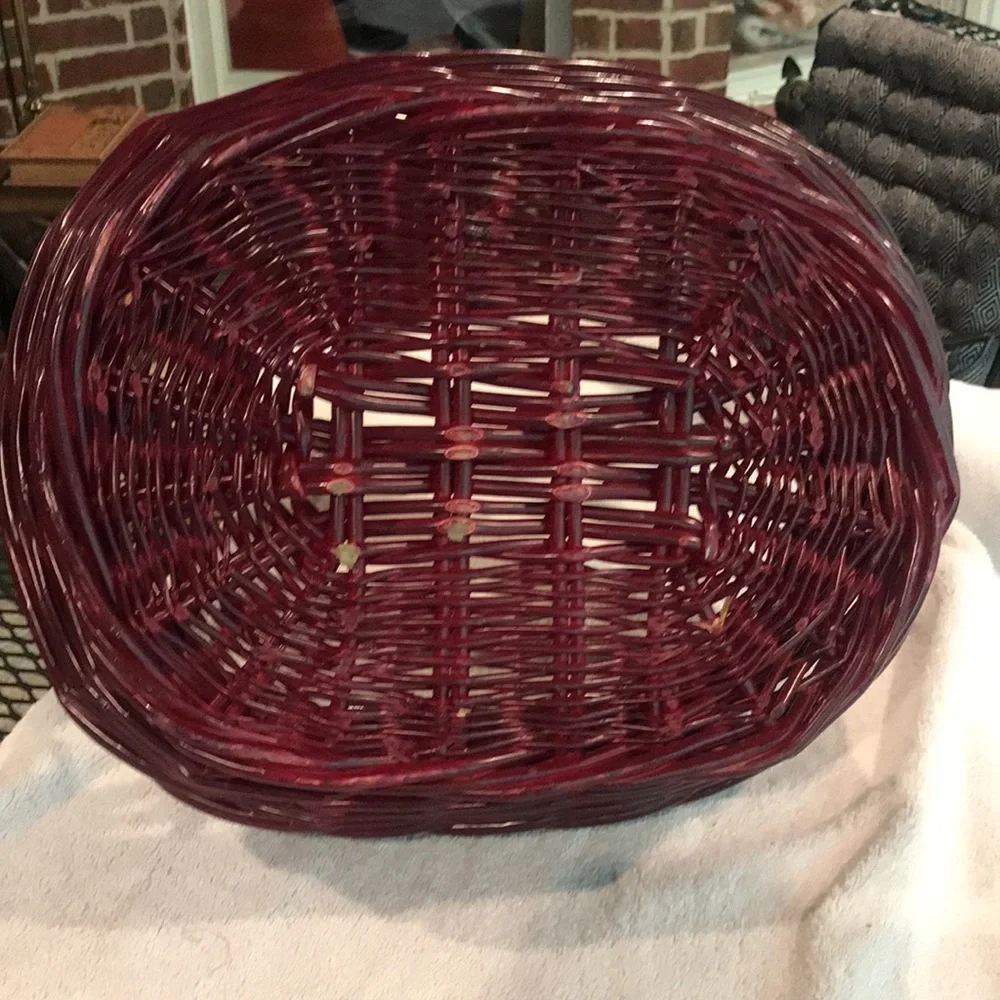 Basket Burgundy with Handle